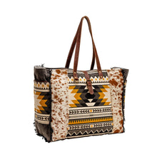 Trilang Weekender Bag