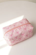 THE BOW CLUTCH