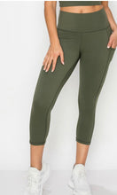 Soft Activewear Capri Leggings w/pockets